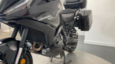 Honda NT1100 Manual (22 Model Year)